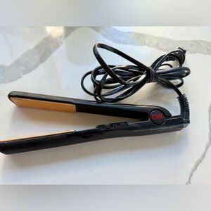 Chi classic black shinny ceramic hair straightener iron 1”.